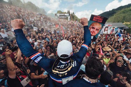 Loic Bruni celebrates winning the World Championships final at UCI DH World Championships in Les Gets, France on August 27, 2022.