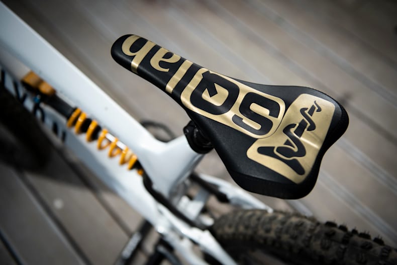 enduro bike saddle