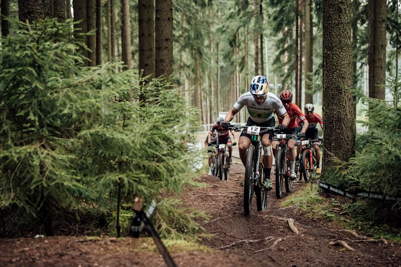 クロスカントリー マウンテンバイク Xc Mtbとは 初心者用ガイド 自転車競技 レッドブル
