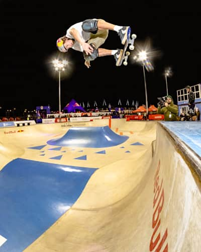 Treino histórico, primeiro do skate em Jogos, reúne atletas do