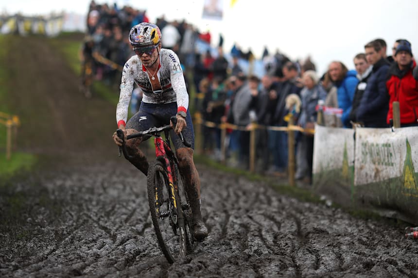 cyclocross race