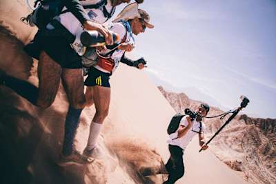 Behind the scenes as Thiago Diz's captures the dune descent