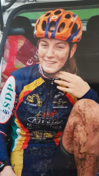 Die französische Radsportlerin Pauline Ferrand-Prévot bei einem MTB-Event als Teenagerin.