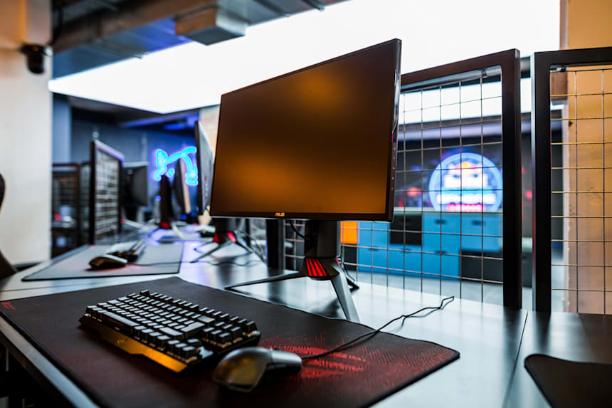 打卡英国最大电竞游戏馆red bull gaming sphere