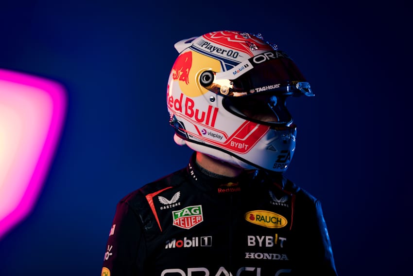 Red bull helmet f1 hotsell