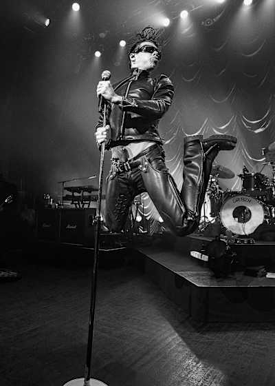 Seine Posen hat sich Yungblud bei Rocklegenden wie Van Halen abgeschaut.