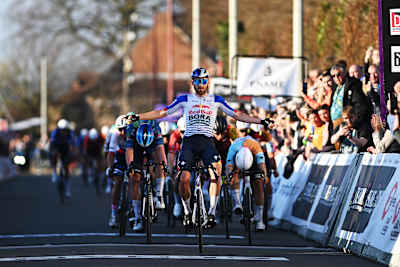Jordi Meeus gewinnt Le Samyn