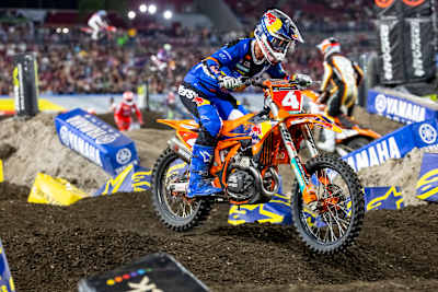 Chase Sexton en la Ronda 05 del Campeonato del Mundo SMX en el Estadio Raymond James de Tampa, FL, EE.UU., el 08 de febrero de 2025.   