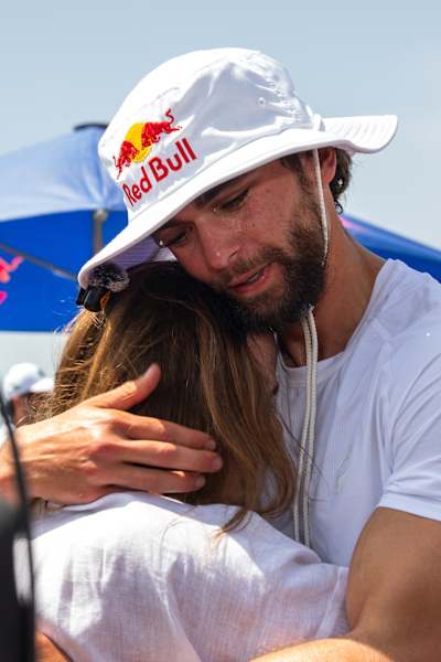 Arda Saatçi embraces his mother after conquering the 2026 Red Bull Cyborg Season Ultra 600 in Santa Monica