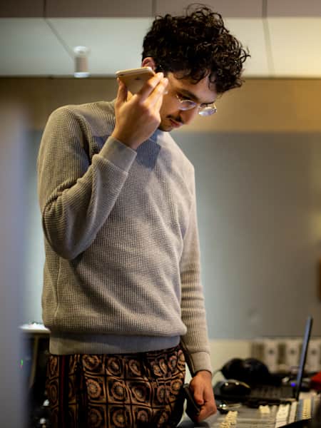 Younès : interview avec le rappeur aux Red Bull Studios