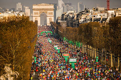 Contestants run the Schneider Electric Marathon de Paris 2018.