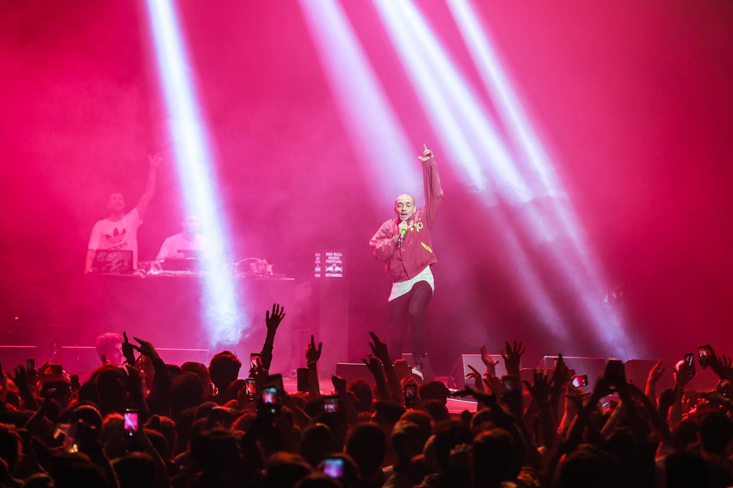 Ezhel Red Bull Music Festival Istanbul Sahnesindeydi