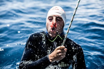 Фридайверы часто используют зажимы для носа