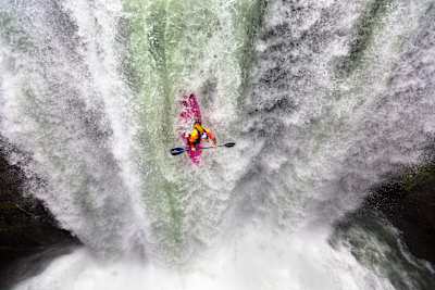 Dane Jackson en la Catarata Tomata 1 en el río Alseseca en Tlapacoyan, Veracruz, México, el 13 de enero de 2015.