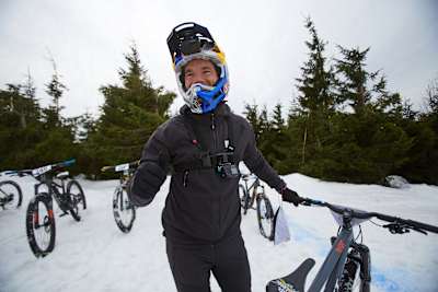 Datel v rámci přípravy závodil i na Chinese Downhill 2024