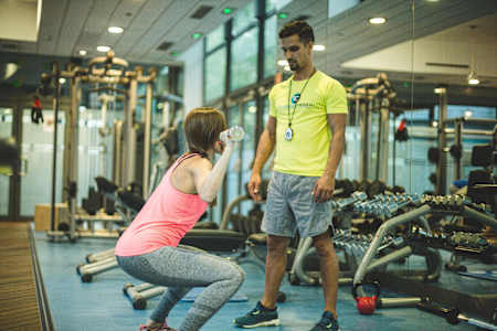 Procura que te supervise un profesional antes de ponerte a entrenar a tope