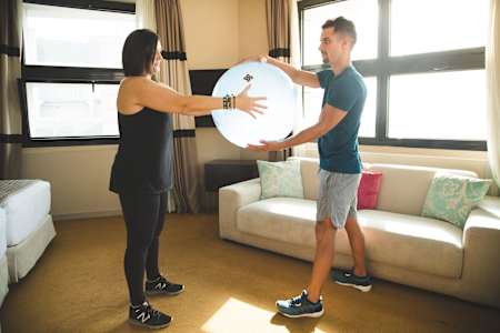 El fitball es una herramienta muy recomendable para nuestro entrenamiento