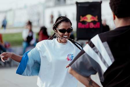 Die Tänzerin und Red Bull Dance Your Style Ambassador Luwam Russom 