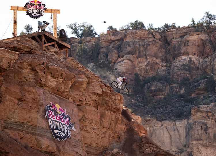 KAGRA27.5インチ マウンテンバイク RedBull 引き渡し限定です。 Red Bull Bike Japan