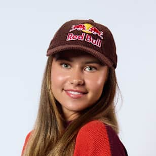 Iva poses for a photoshoot in November 2025