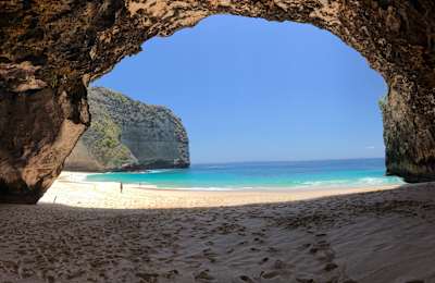 El paraíso de espera: La playa de Kelingking acogerá las rondas 3 y 4 en Bali