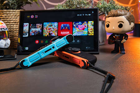 La foto muestra los Joy-Con 2 de la Nintendo Switch 2.