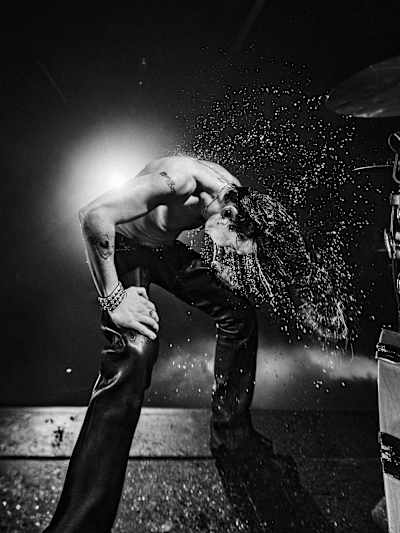 Die letzten Auftritte 2025 sagte Yungblud ab, um Kräfte zu sparen.