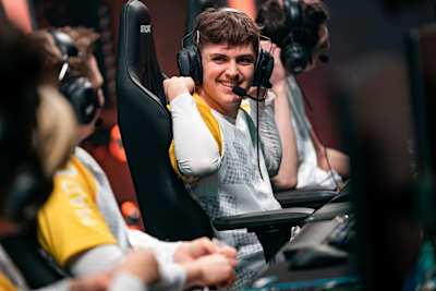 Matyáš "Carzzy" Orság.