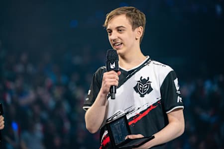 Caps moved from Fnatic to G2 in the beginning of the split