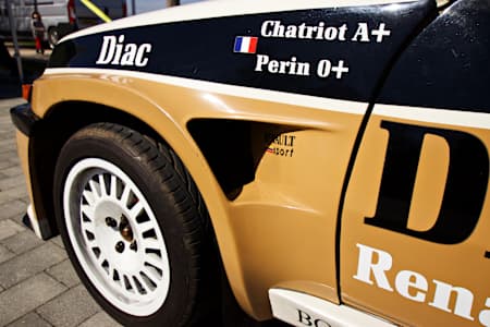 Lateral de R5 Maxi Turbo de Neil Brighton, en el Rally Costa Brava 2019, WRC.