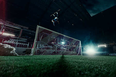 Auch das Fußball-Tor war kein unüberwindbares Obstacle für Clemens Millauer