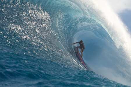 Kai Lenny surfs big waves in Pe'ahi, HI