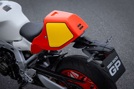 Yamaha XSR900 GP seat hump