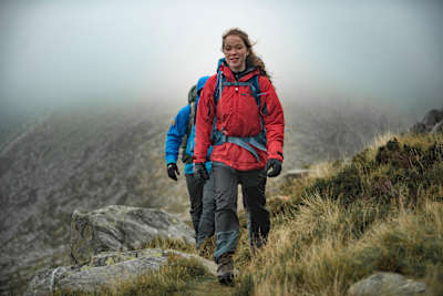 Hiker wears Páramo Velez Adventure Trousers.