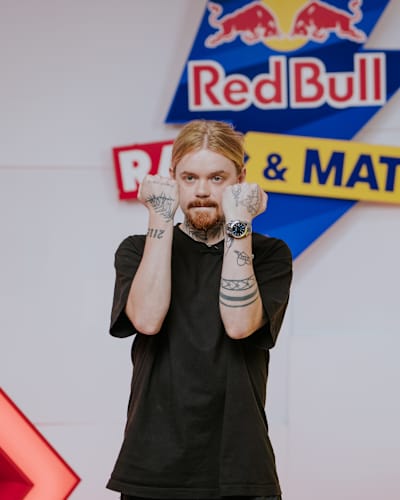 Red Bull Rap & Mat: Kuqe 2115