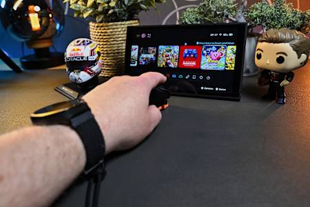 La foto muestra el control del ratón de la Nintendo Switch 2.