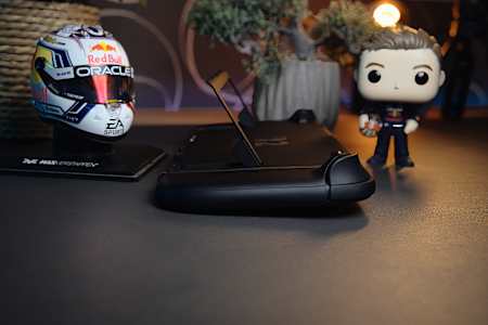 La foto muestra el pie de apoyo de la Nintendo Switch 2.