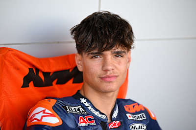 Fernando Bujosa in the pit lane of Jerez 2026