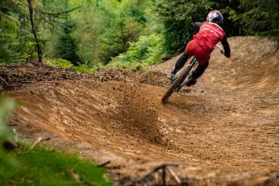 Laurie Greenland rides at BikePark Wales