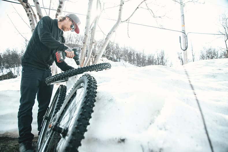 Makken The Tourist ノルウェー最北端でmtbライド 動画 レッドブル