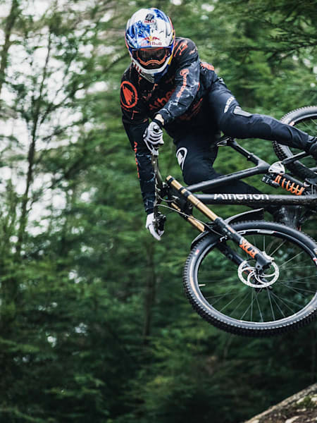 UCIワールドカップMTBダウンヒル 2019：最新ファクトリーバイク