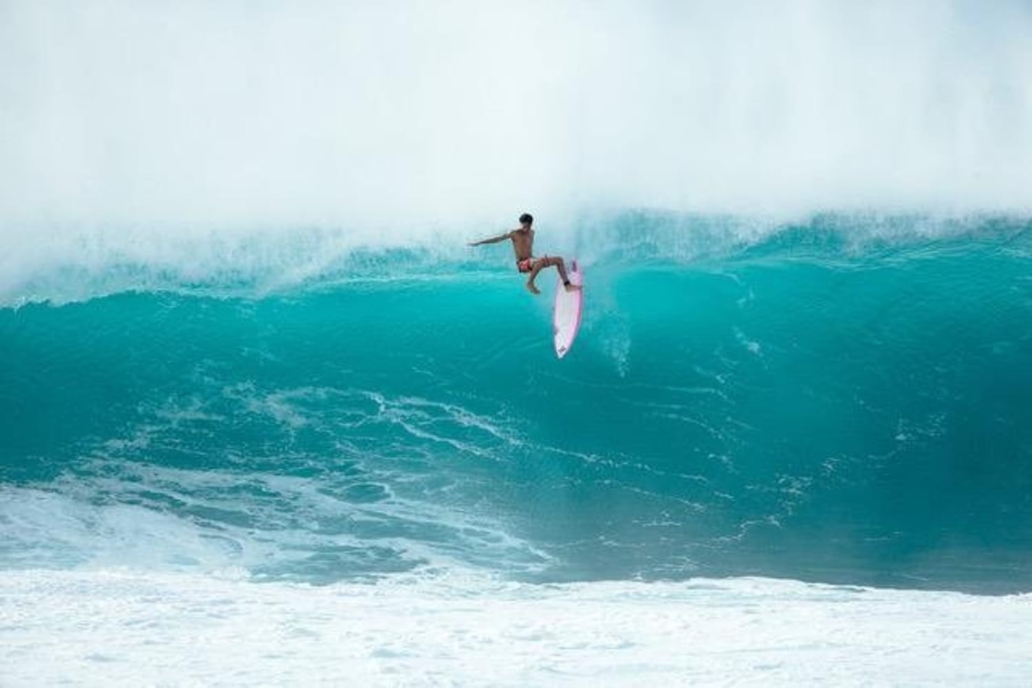 Pipeline surf Eight moments you need to see Red Bull