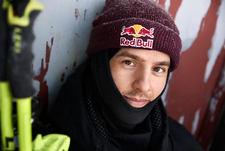 Red bull outlet beanie snowboarding