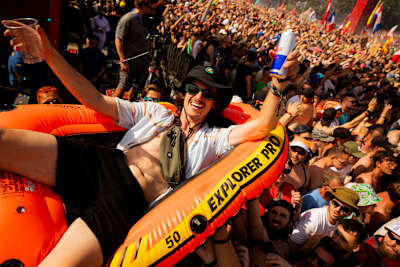 De crowd gaat los bij Defqon.1