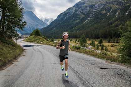 L'ultramarathonien Florian Neuschwander court lors d'un entraînement de course à pied.