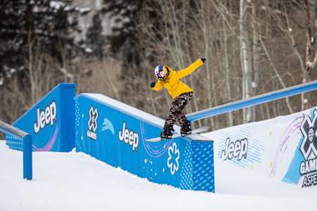 Hailey Langland qui performe pendant le Slopestyle féminin Snowboard au X-games d'hiver 2019 à Aspen, CO - USA, January 26, 2019.