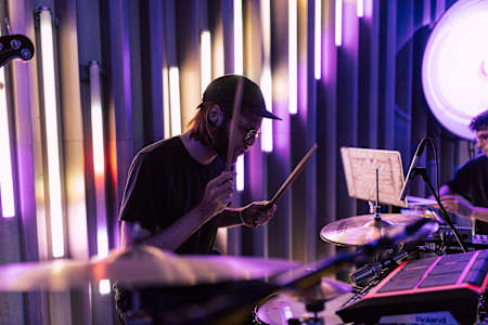 Beim Red Bull Soundclash Studio Edition – The Takeover