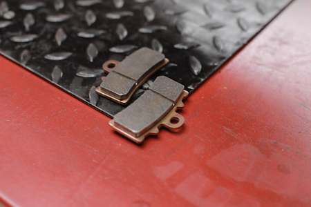Sintered brake pads