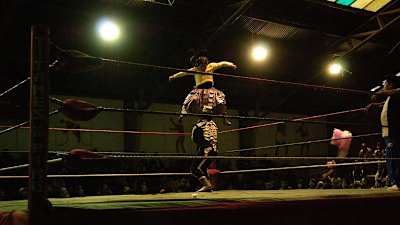 Las Cholitas Luchadoras es un grupo femenino que practica la lucha libre.