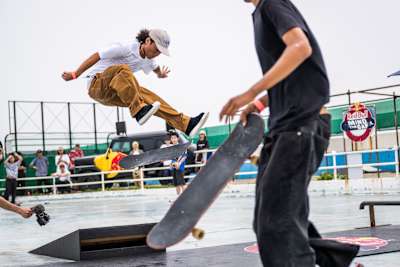 Il existe plusieurs façons de nettoyer votre grip, mais attention aux méthodes qui pourraient abîmer votre skate.